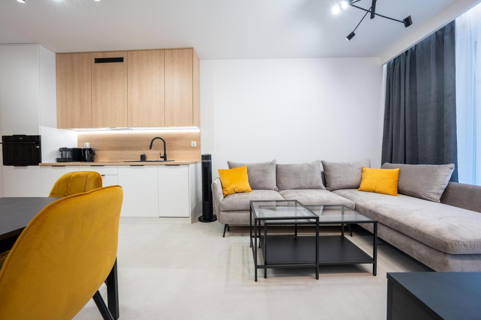 Miodowy Apartament Z Duzym Tarasem W Rewalu, Blisko Morza Exteriér fotografie